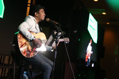 Glenn Fredly siap untuk berkolaborasi dengan Kelompok Penerbang Roket © KapanLagi.com/Agus Apriyanto