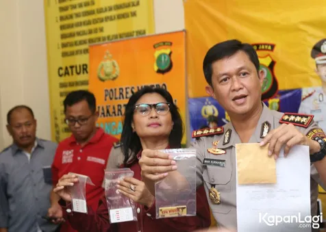 Awalnya pihak kepolisian mendapatkan informasi lalu melakukan pengintaian selama 1,5 bulan sebelum menangkap Ello © KapanLagi.com/Agus Apriyanto