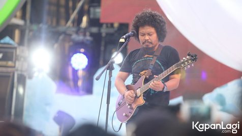 Lagu 'Akad' Payung Teduh booming © KapanLagi.com®/Fikri Alfi Rosyadi