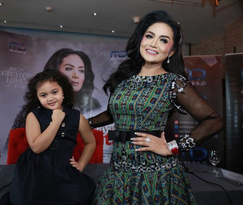 Terpilih Untuk Nyanyikan Soundtrack Ayat Ayat Cinta 2 Begini Komentar Krisdayanti Kapanlagi Com