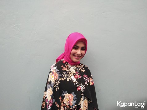Kartika Putri membantah kabar pernikahannya dengan Habib Usman Bin Yahya. © KapanLagi.com/Nuzulur Rakhmah