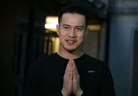 'W', jadi single comeback Herjunot Ali ke dunia musik © /Agus Apriyanto