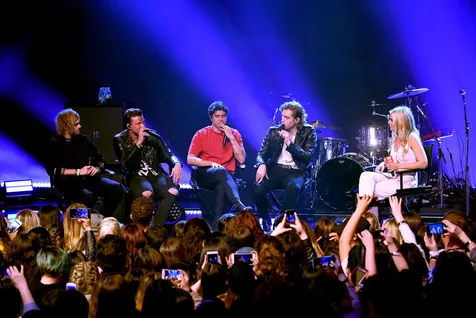 5 Seconds of Summer jadi band Australia pertama yg mencatatkan 3 albumnya di puncak Billboard 200 © AFP