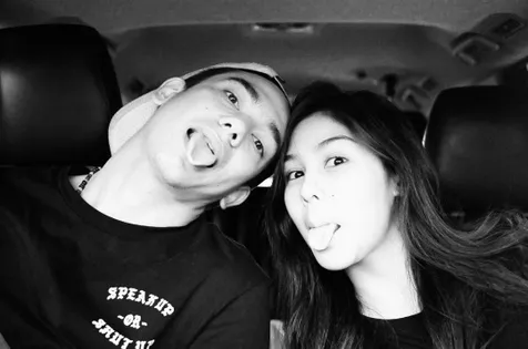 Vanesha Hapus Foto Adipati