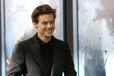 Rumor Pacaran dengan Harry Styles
