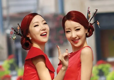Kang Joo Hee dan Kang Seung Hee Wink