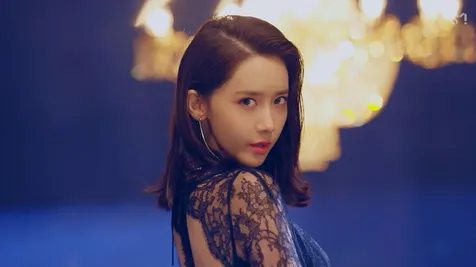 Yoona Sang Center dan Visual
