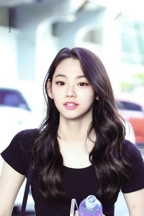 Mina Gugudan