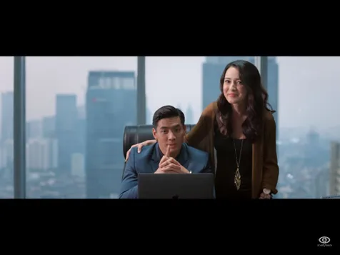 Julie Estelle & Yoshi Sudarso? Great Combo