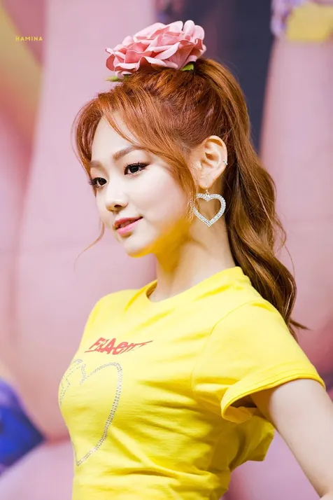 Mina Gugudan - 156 suara (0,3%)