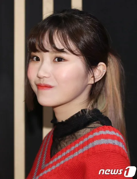 Song Hayoung fromis_9 - 108 suara (0,2%)