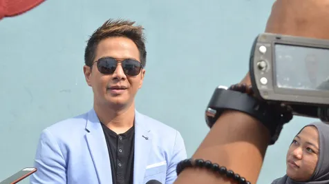 Delon Berharap Punya Anak Kembar