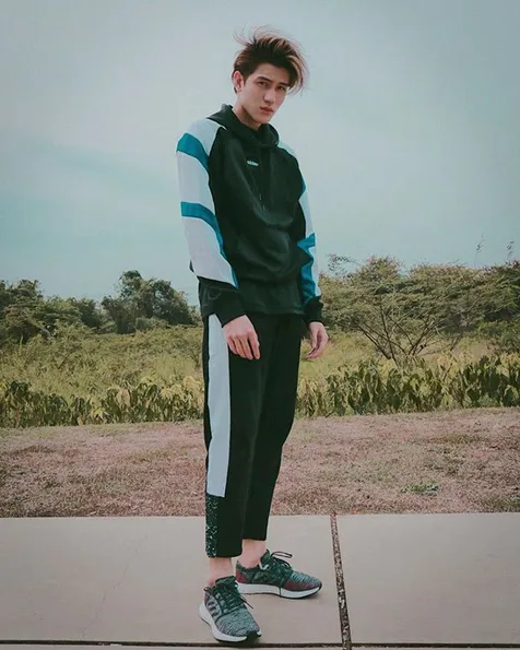 Gaya Bak Idol