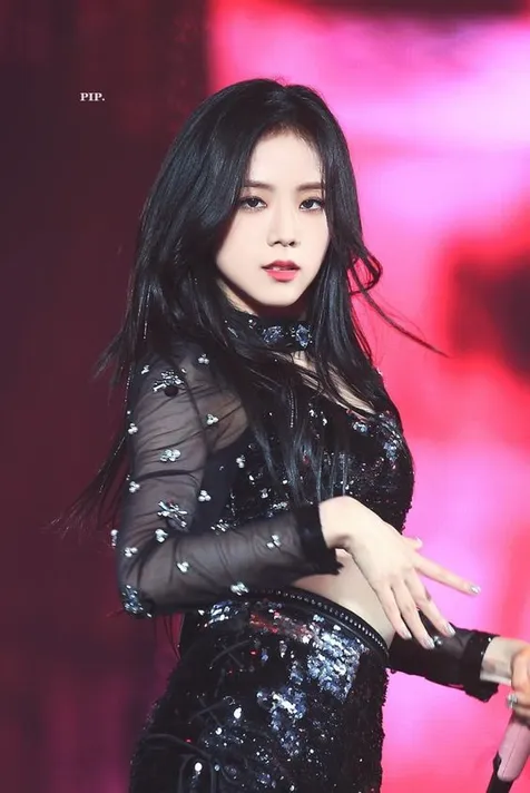 Jisoo - Sequin Hitam