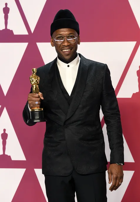 Dua Kali Dapat Oscar