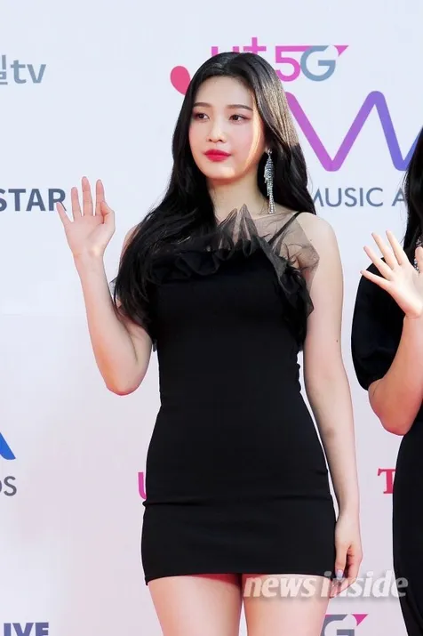 Joy Red Velvet