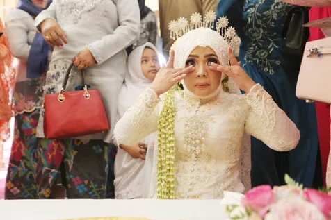 Sederhana & Dihadiri Keluarga Dekat Saja