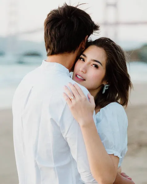 Caption Romantis