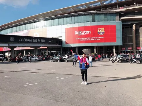 Mampir ke Camp Nou