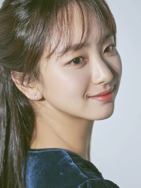 Dibilang Mirip Soo Ae