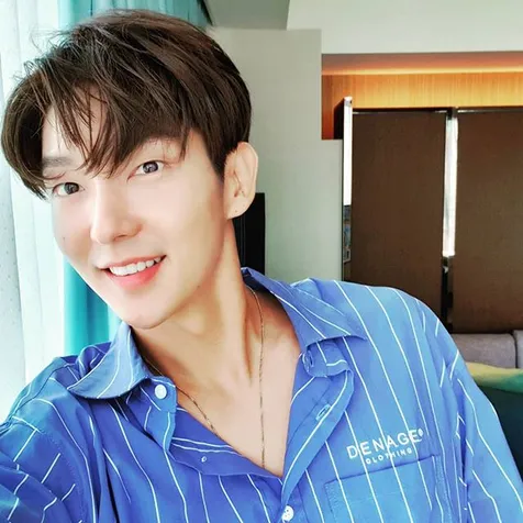 Senyum Cute Bikin Jatuh Cinta