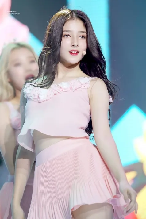 Nancy MOMOLAND