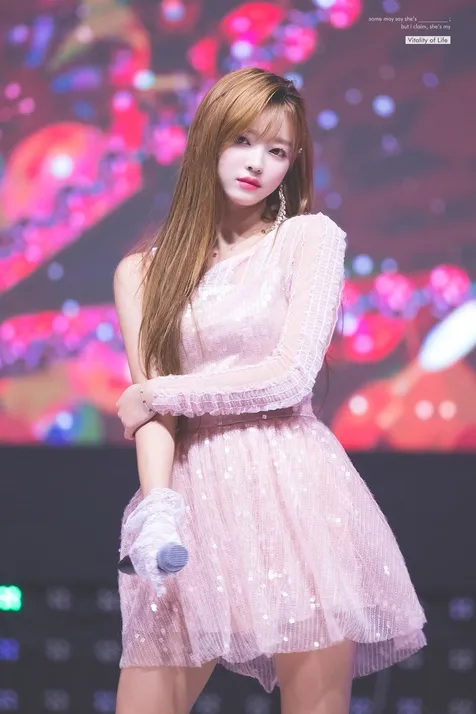 YooA Oh My Girl