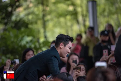 Berterima Kasih Pada Fans