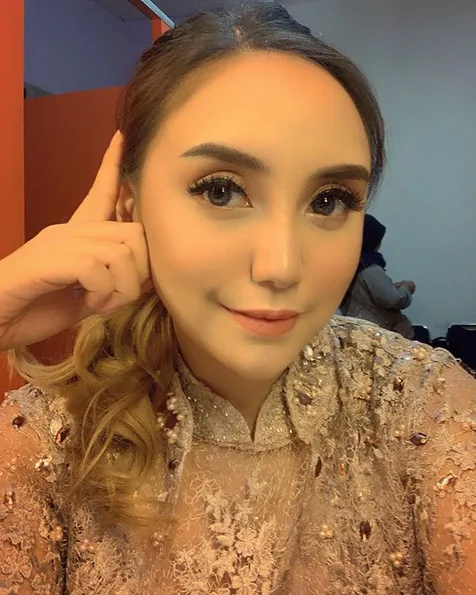 Make-up