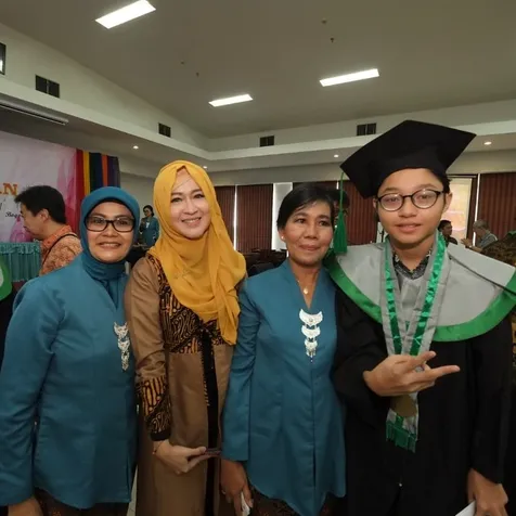 Acara Wisuda