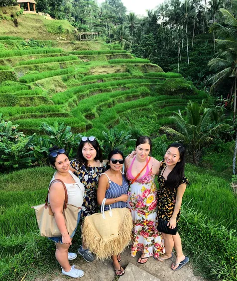 Sering Liburan Bersama Sahabat