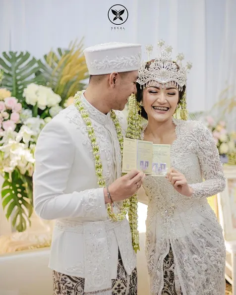 Kebaya Pengantin