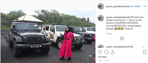 Jeep Hitam