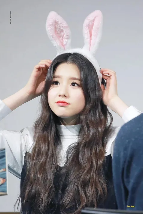 Heejin LOONA