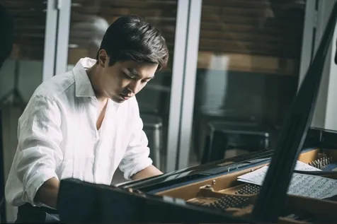 Yeon Woo Jin