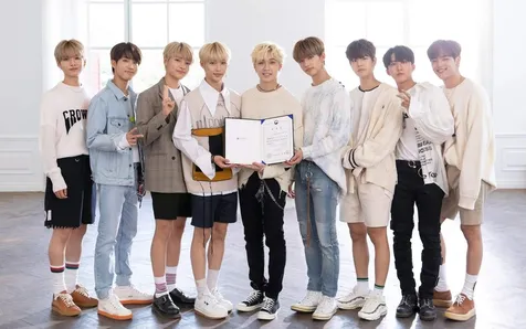 Stray Kids