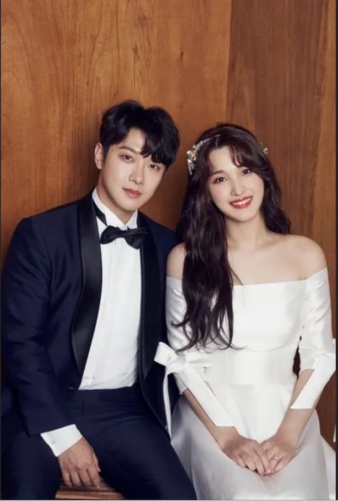 Minhwan FT Island dan Yulhee