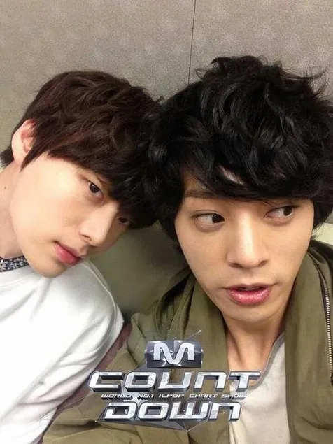 Ahn Jae Hyuk Suka Wanita Berdada Besar
