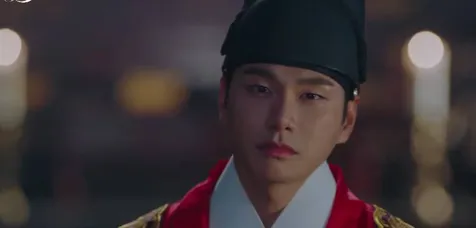 Lee Yi Kyung