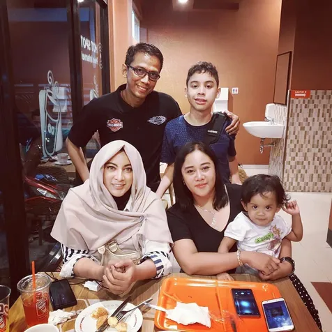 Sikap Vanessa Angel ke Ayah Dinilai Keterlaluan