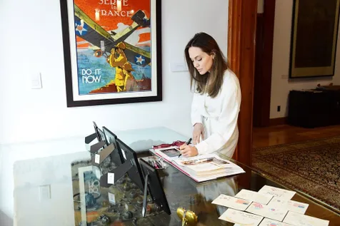 Tampil Cantik & Elegan