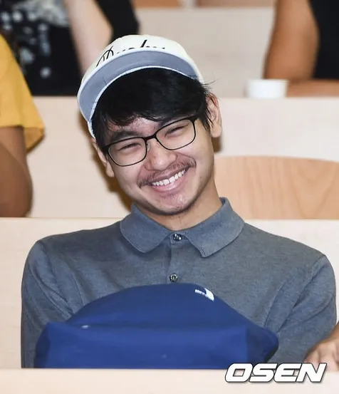 Tinggal di Asrama Kampus