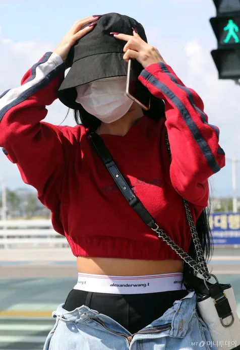 Masker dan Topi