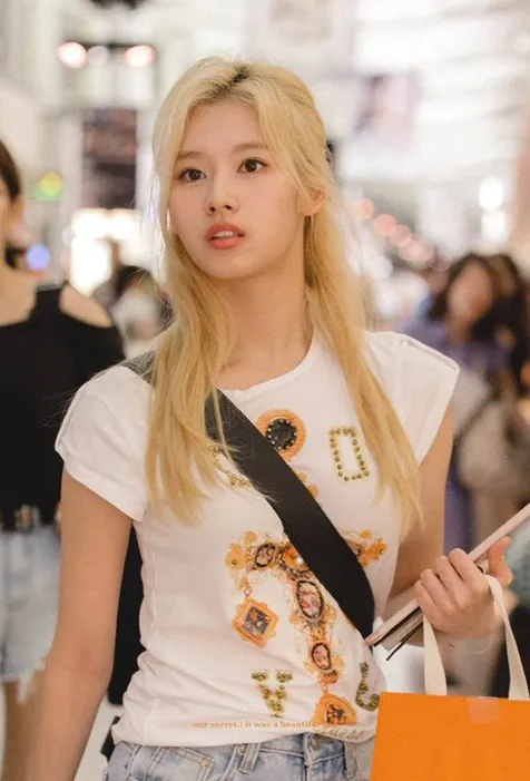 Sana TWICE
