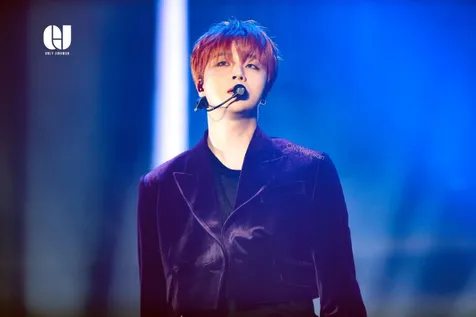 Jay (Jinhwan)