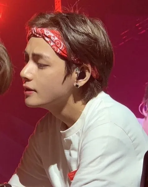 V BTS