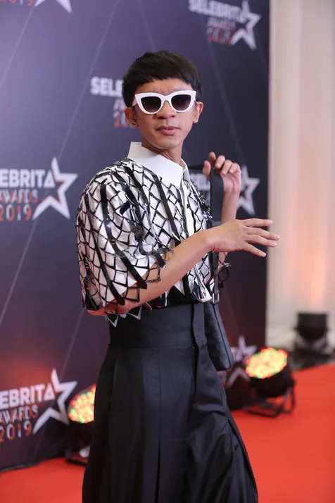 Evelyn Kabur Bertemu Aming