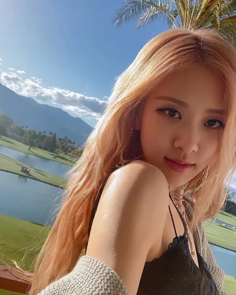 Rose BLACKPINK