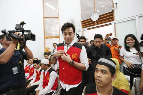 Tak Sekongkol dengan Hilda