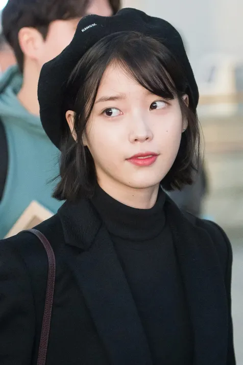 IU